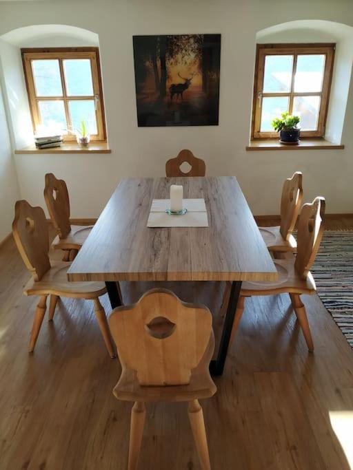 Upcycling Appartement Fischl - Nachhaltig Und Kreativ Wohnen Fuer Gross Und Klein イェンバッハ エクステリア 写真
