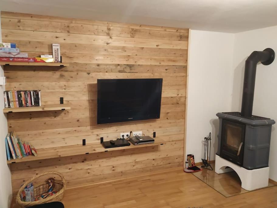 Upcycling Appartement Fischl - Nachhaltig Und Kreativ Wohnen Fuer Gross Und Klein イェンバッハ エクステリア 写真