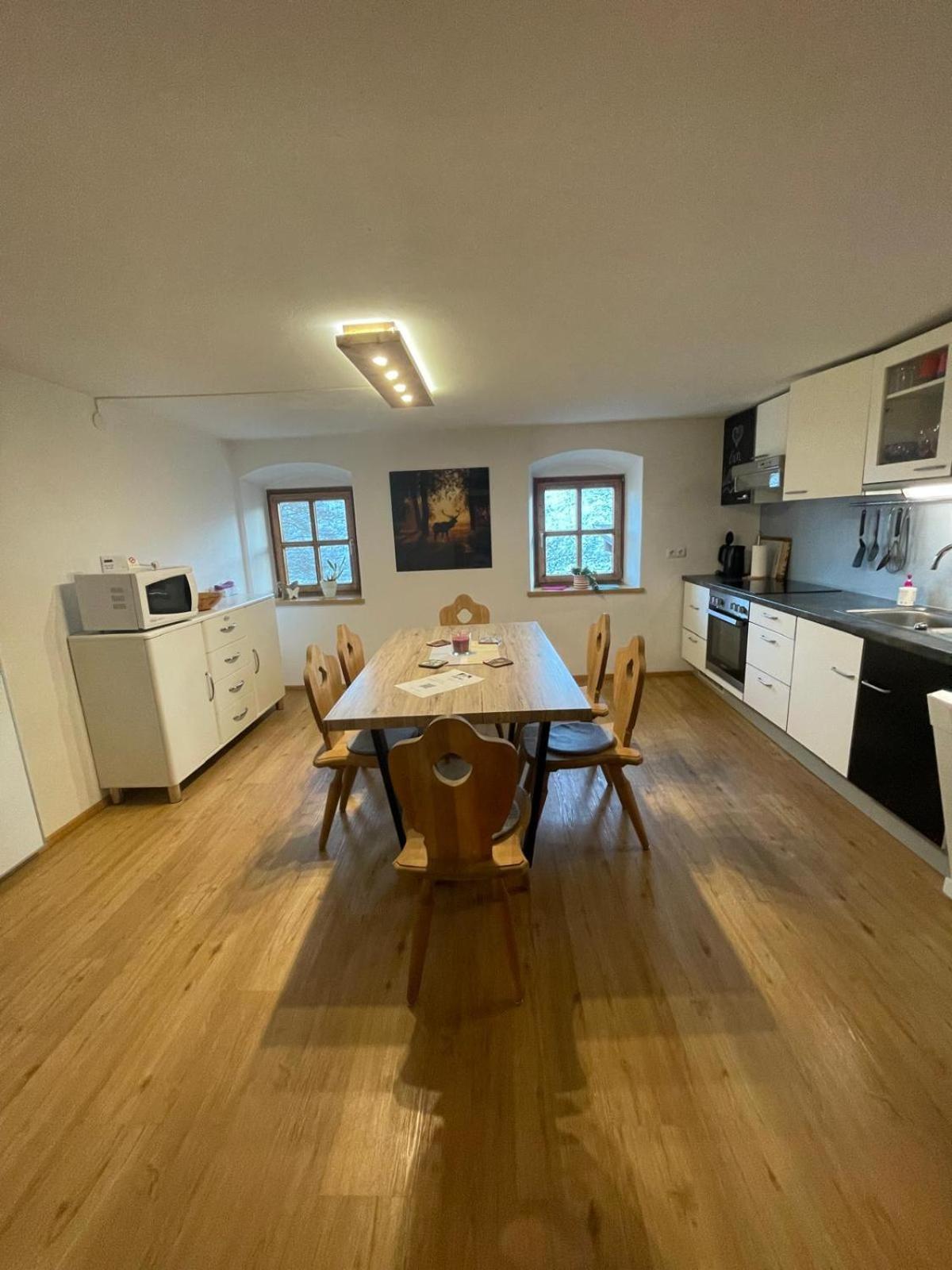 Upcycling Appartement Fischl - Nachhaltig Und Kreativ Wohnen Fuer Gross Und Klein イェンバッハ エクステリア 写真